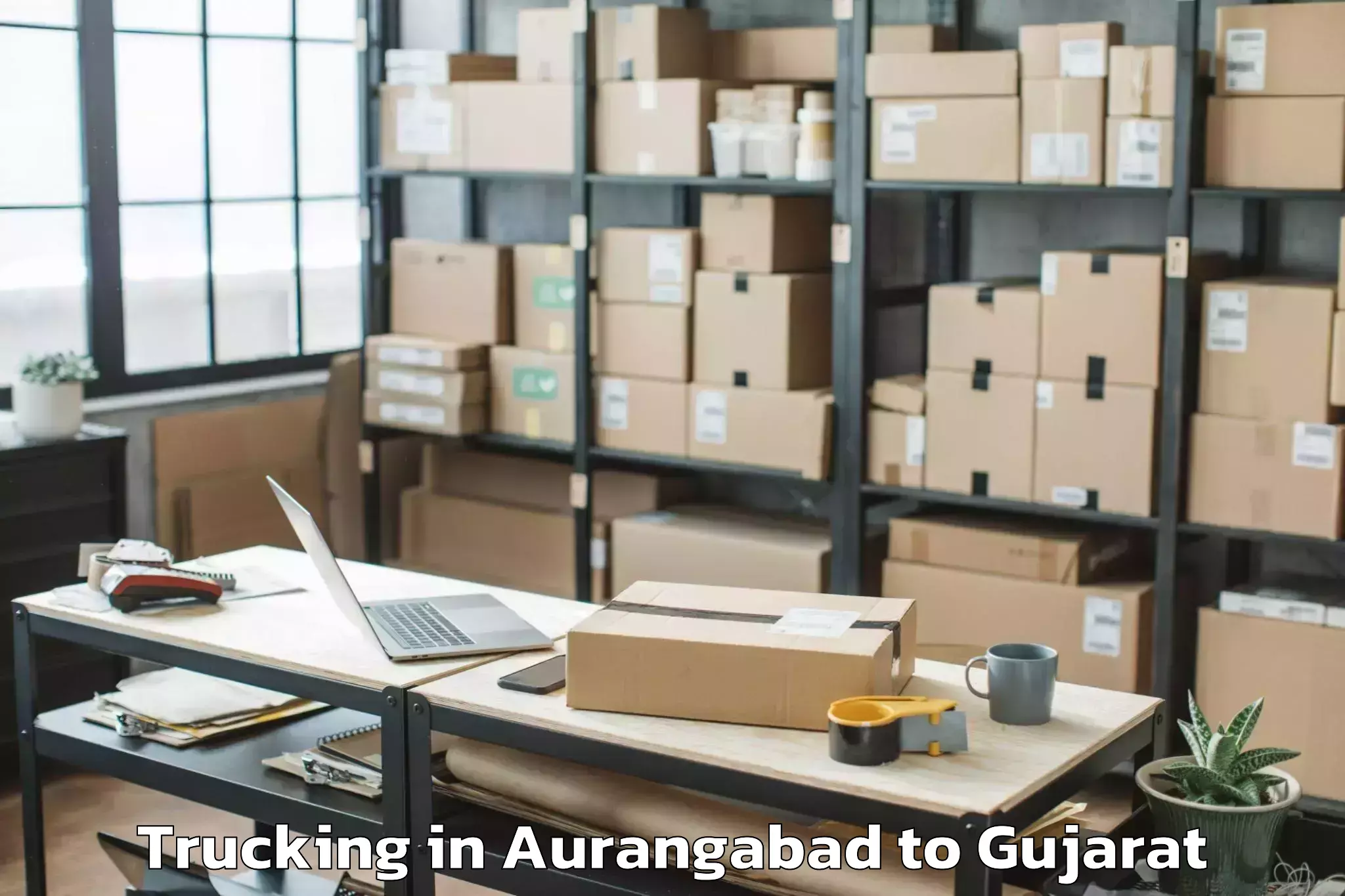 Quality Aurangabad to Talaja Trucking